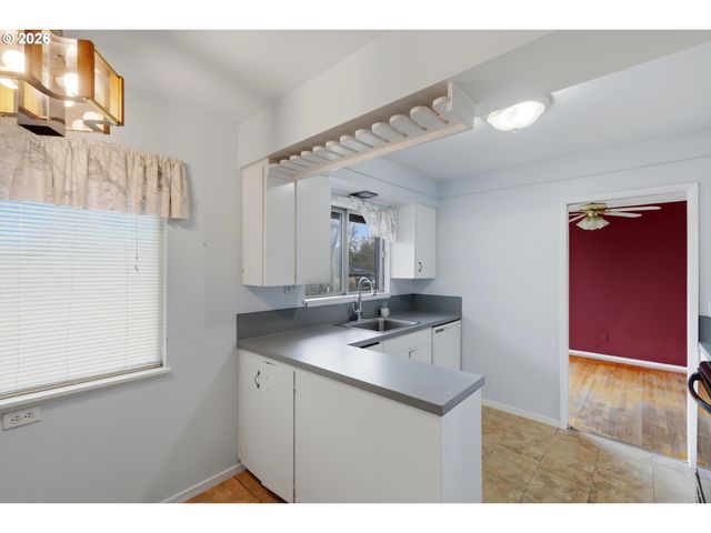 12285 Sw 116TH Ave, Tigard, OR 97223