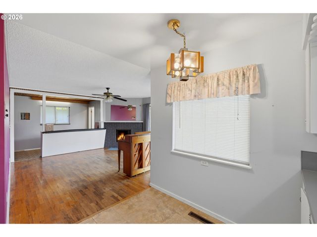 12285 Sw 116TH Ave, Tigard, OR 97223