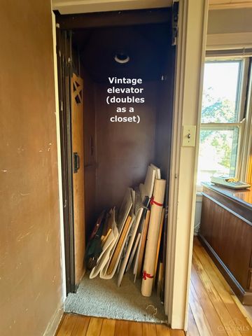 177 Burns Avenue, Wyoming, OH 45215