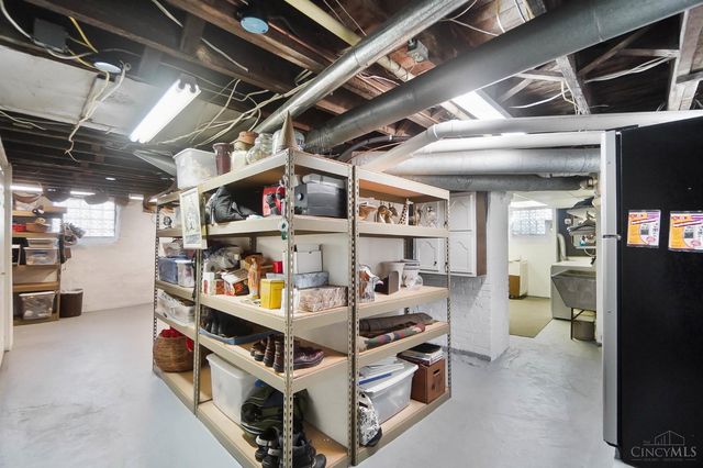 177 Burns Avenue, Wyoming, OH 45215