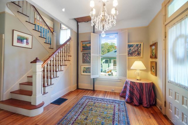 177 Burns Avenue, Wyoming, OH 45215