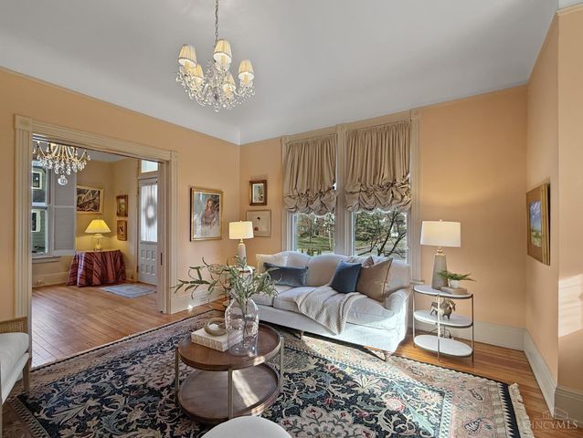 177 Burns Avenue, Wyoming, OH 45215