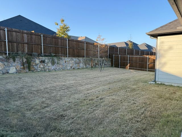 241 Little Bridge Drive, Lavon, TX 75166