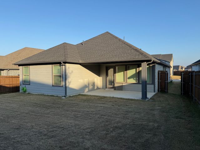 241 Little Bridge Drive, Lavon, TX 75166