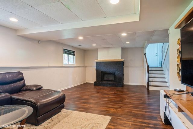 7405 Pierce Place, Merrillville, IN 46410