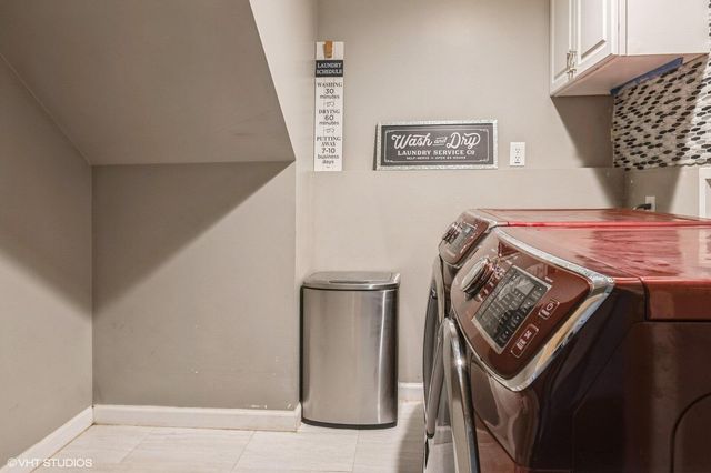 7405 Pierce Place, Merrillville, IN 46410