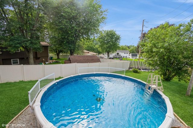 7405 Pierce Place, Merrillville, IN 46410