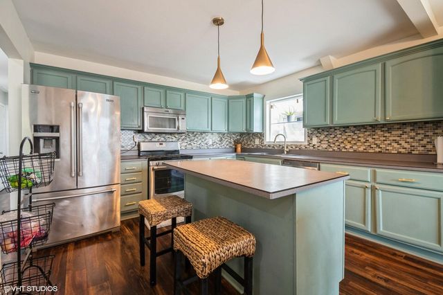 7405 Pierce Place, Merrillville, IN 46410