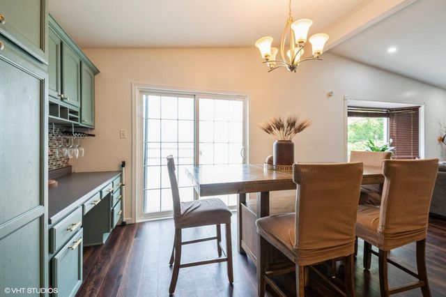 7405 Pierce Place, Merrillville, IN 46410