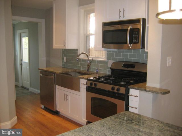 114 BAGGETT PL, Alexandria, VA 22314