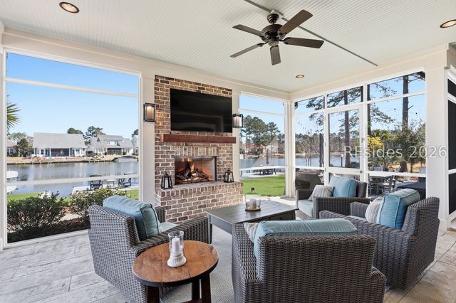 20 Fish Dancer Ct, Bluffton, SC 29910