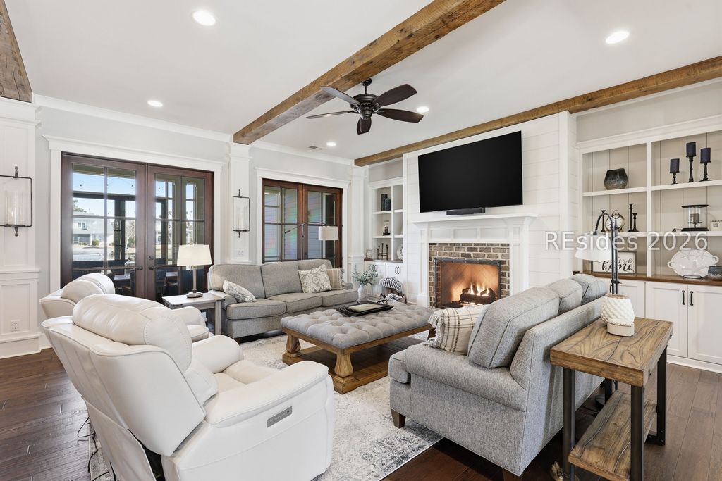 Image 12 of property listing at 20 Fish Dancer Ct, Bluffton, SC 29910