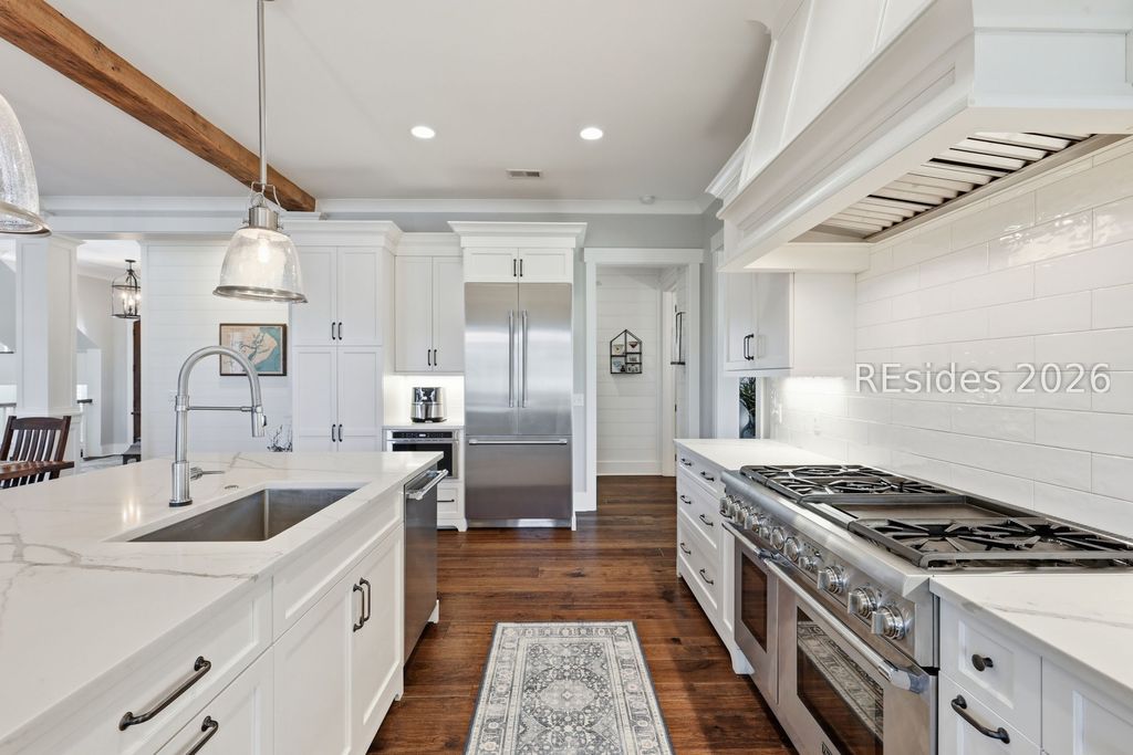 Image 22 of property listing at 20 Fish Dancer Ct, Bluffton, SC 29910