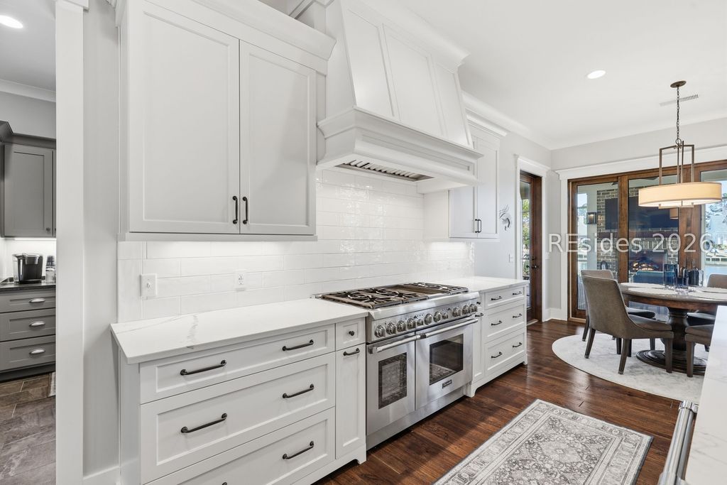 Image 23 of property listing at 20 Fish Dancer Ct, Bluffton, SC 29910