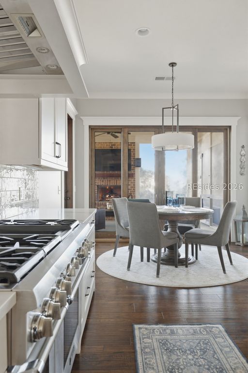 Image 25 of property listing at 20 Fish Dancer Ct, Bluffton, SC 29910