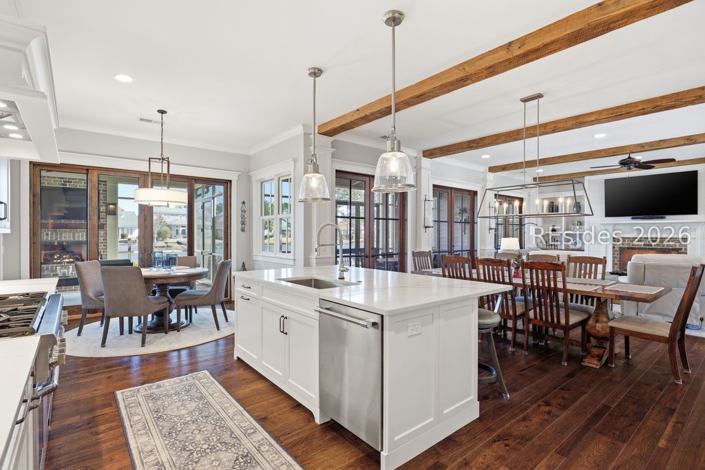 Image 26 of property listing at 20 Fish Dancer Ct, Bluffton, SC 29910