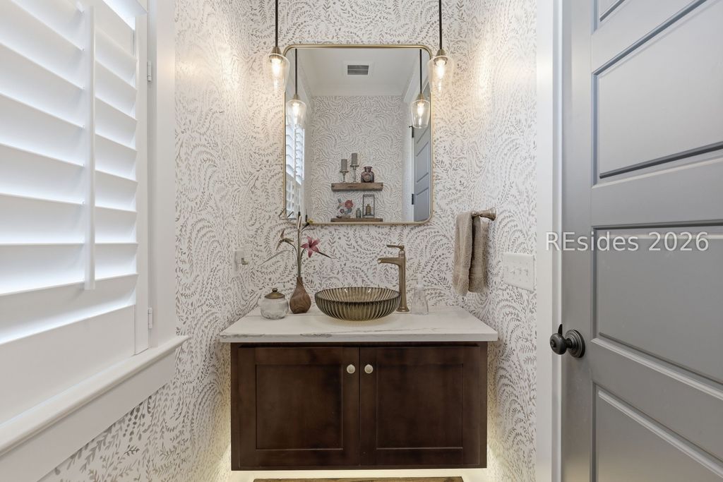 Image 37 of property listing at 20 Fish Dancer Ct, Bluffton, SC 29910