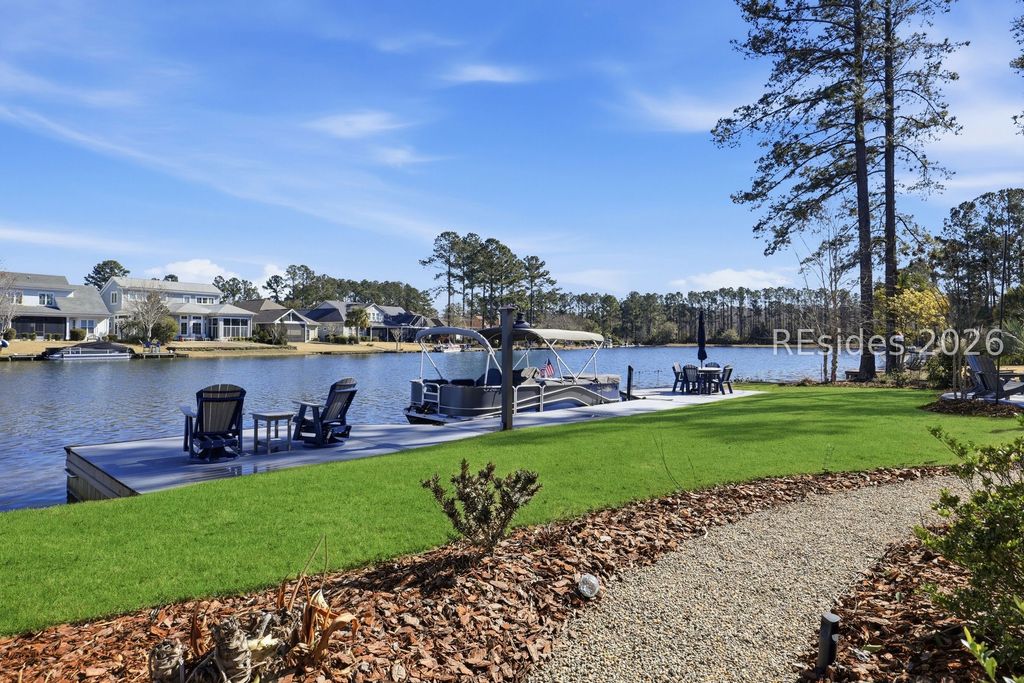 Image 4 of property listing at 20 Fish Dancer Ct, Bluffton, SC 29910