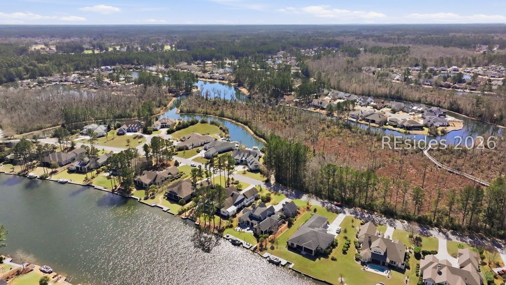 Image 81 of property listing at 20 Fish Dancer Ct, Bluffton, SC 29910