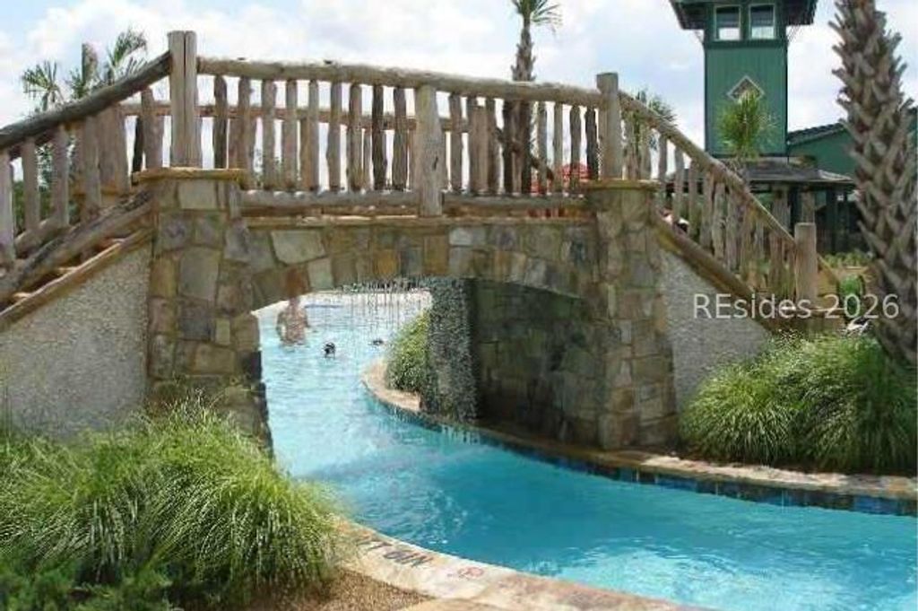 Image 86 of property listing at 20 Fish Dancer Ct, Bluffton, SC 29910