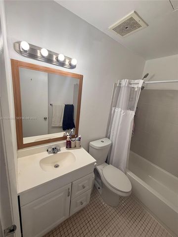 18101 NW 68th Ave C202, Hialeah, FL 33015