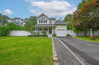 204 Hawthorne Street, Mastic, NY 11950