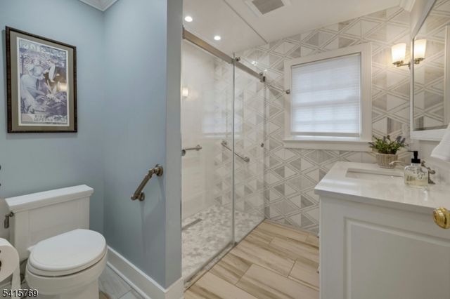 25 Dogwood Dr, Summit City, NJ 07901