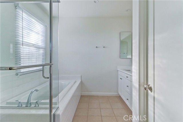 158 Falcon, Irvine, CA 92618