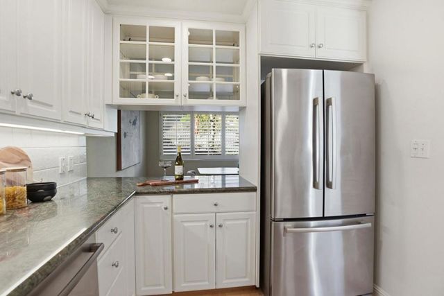 404 Portofino Drive 3, San Carlos, CA 94070