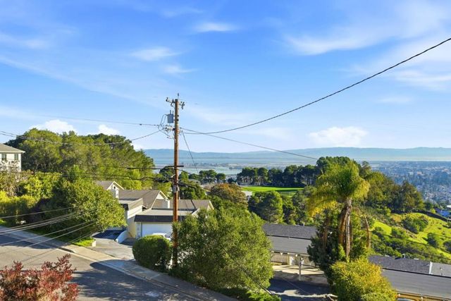 404 Portofino Drive 3, San Carlos, CA 94070