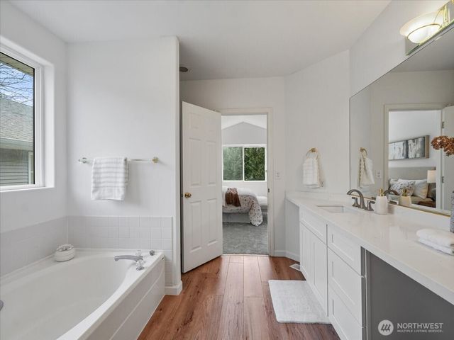 2465 132nd Avenue SE, Bellevue, WA 98005