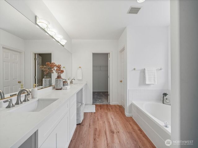 2465 132nd Avenue SE, Bellevue, WA 98005