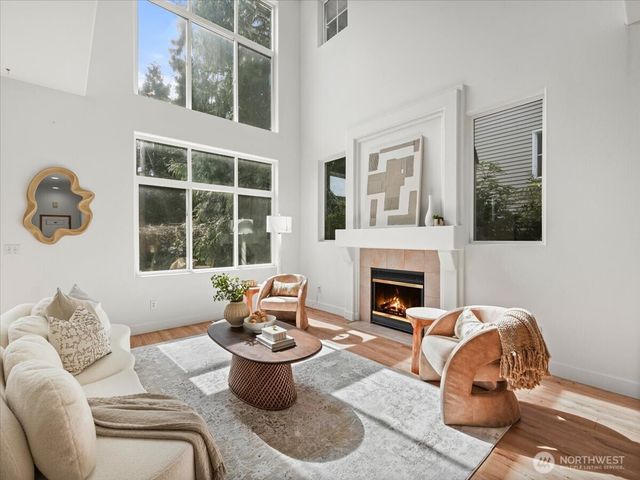 2465 132nd Avenue SE, Bellevue, WA 98005