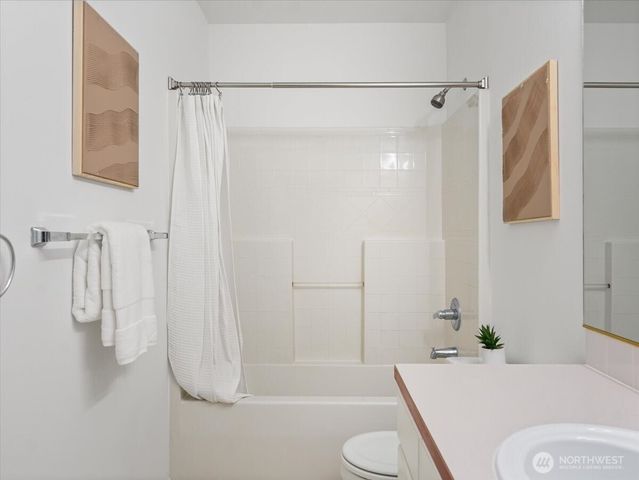 2465 132nd Avenue SE, Bellevue, WA 98005