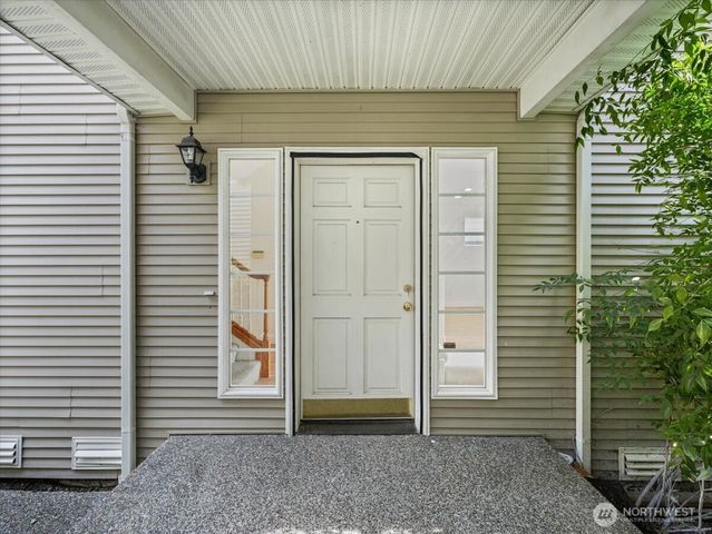 2465 132nd Avenue SE, Bellevue, WA 98005