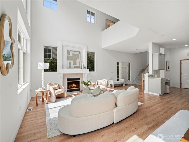 2465 132nd Avenue SE, Bellevue, WA 98005