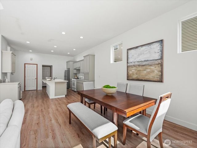 2465 132nd Avenue SE, Bellevue, WA 98005