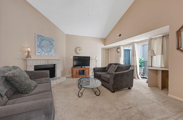 9809 Richmond Avenue 8, Houston, TX 77042