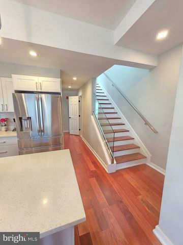 4106 GAULT PL NE #5, Washington, DC 20019