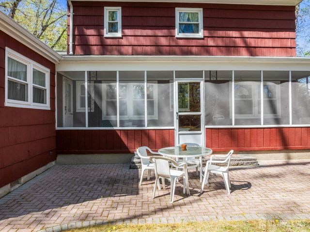 20 Rolling Road, East Brunswick, NJ 08816