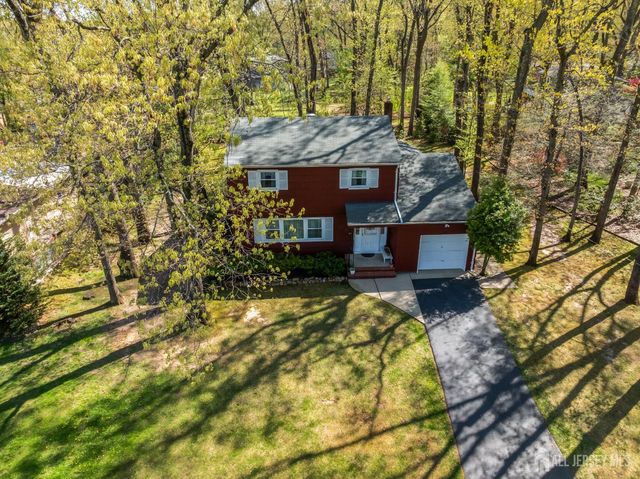 20 Rolling Road, East Brunswick, NJ 08816