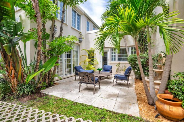 155 Peruvian Avenue, Palm Beach, FL 33480