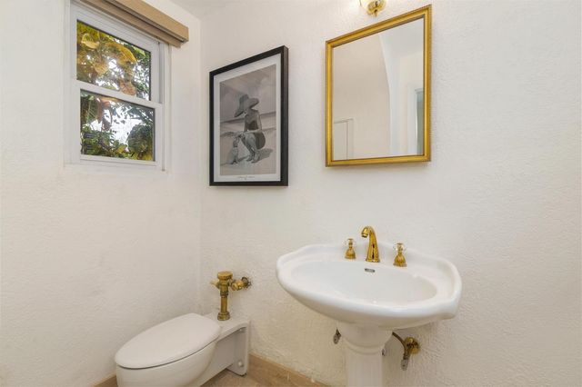 155 Peruvian Avenue, Palm Beach, FL 33480