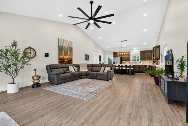 3931 Hwy 231, Erin, TN 37061