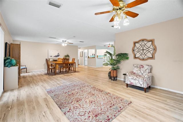 116 DOGWOOD CIRCLE 116, Seminole, FL 33777