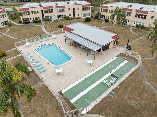 116 DOGWOOD CIRCLE 116, Seminole, FL 33777