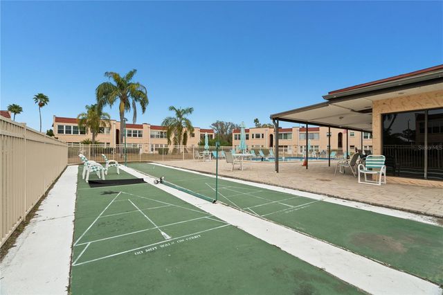 116 DOGWOOD CIRCLE 116, Seminole, FL 33777