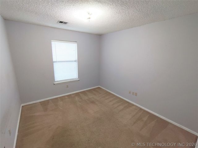 2909 S 122nd East Avenue, Tulsa, OK 74129