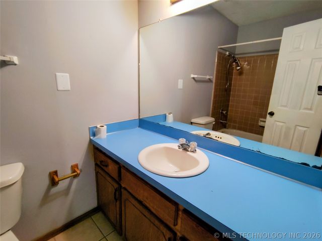 2909 S 122nd East Avenue, Tulsa, OK 74129