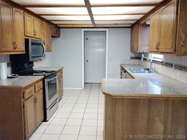2909 S 122nd East Avenue, Tulsa, OK 74129